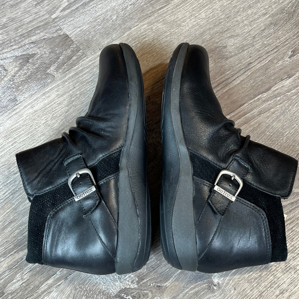 Aetrex Luna Black Leather Ruched Ankle Boots DM700WM Womens 9-9.5 EU 40